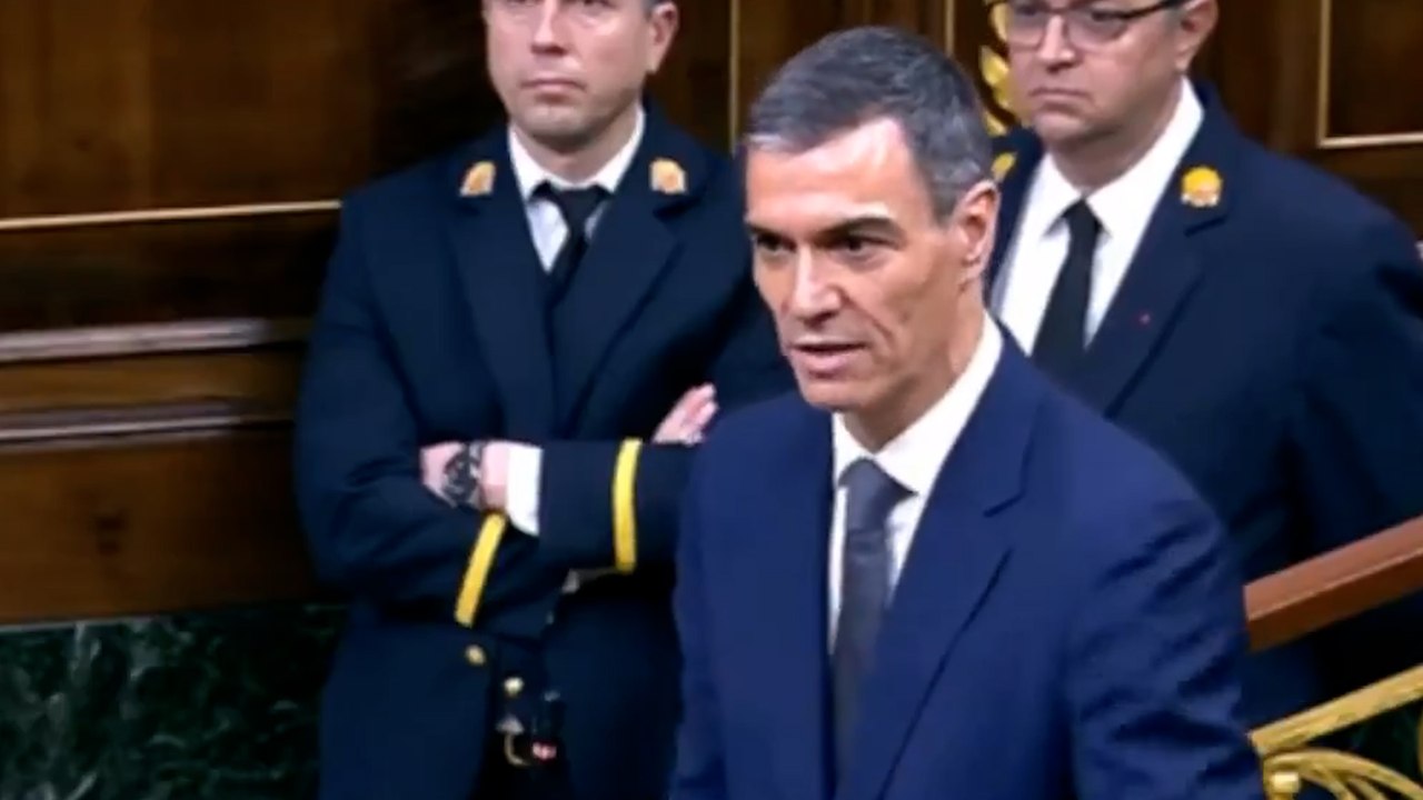 Pedro Sánchez contesta a Abascal en clave Super Bowl: "Menos odio y más amor"