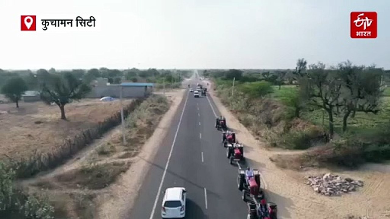 लग्जरी गाड़ियां छोड़ 50 से ज्यादा ट्रैक्टरों पर निकली बारात, किसान की पहचान ने बनाई 'शान'