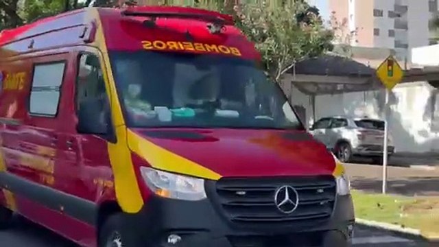 Acidente envolve três veículos deixa duas pessoas feridas em Umuarama