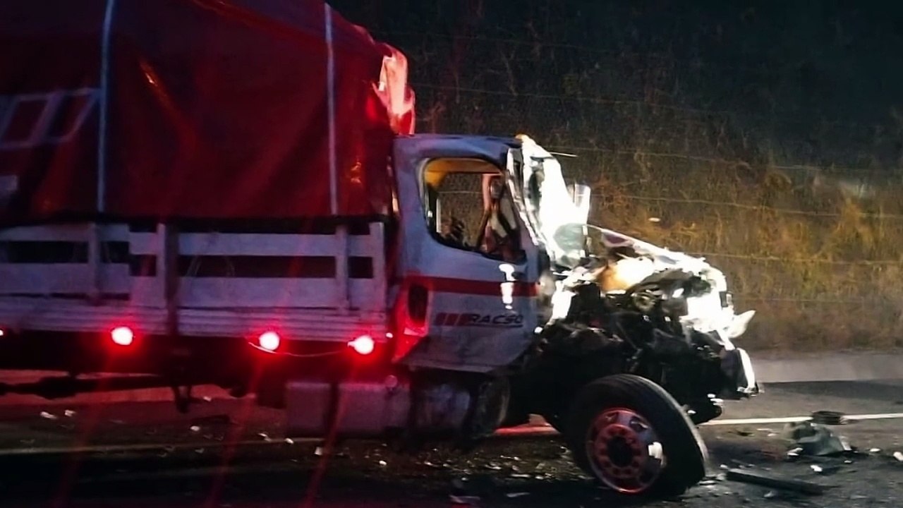Choque de pipa cierra autopista Vallarta–Guadalajara | CPS Noticias Puerto Vallarta