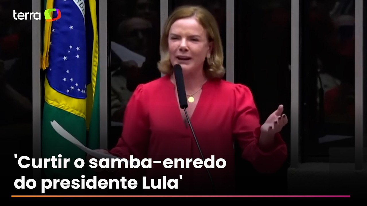 Gleisi Hoffmann canta samba-enredo que homenageia Lula na Câmara: 'Comemorar com alegria'