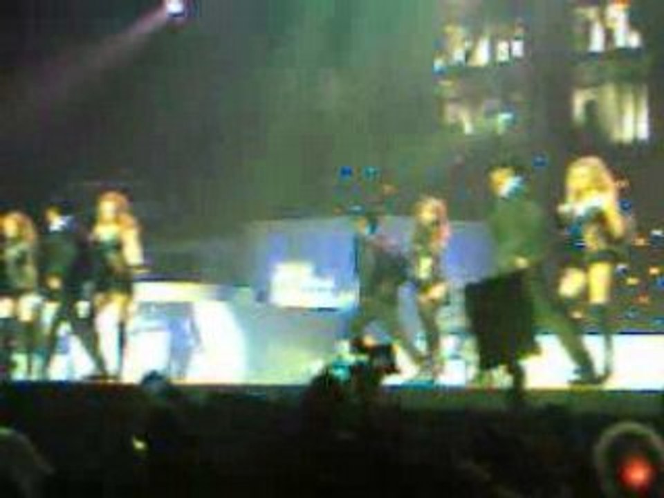 Girls Aloud - Cant Speak French (Birmingham NIA 23.05.08)
