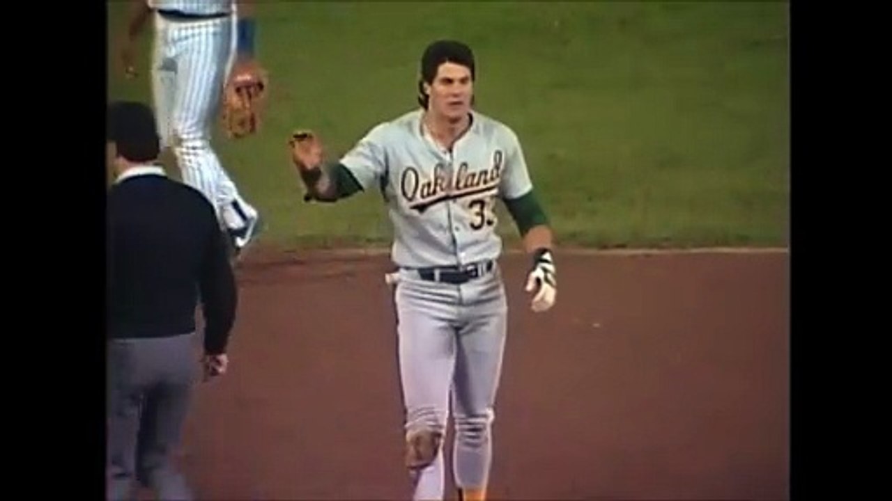 Jose Canseco (OAK) steals his 40th base,  found...