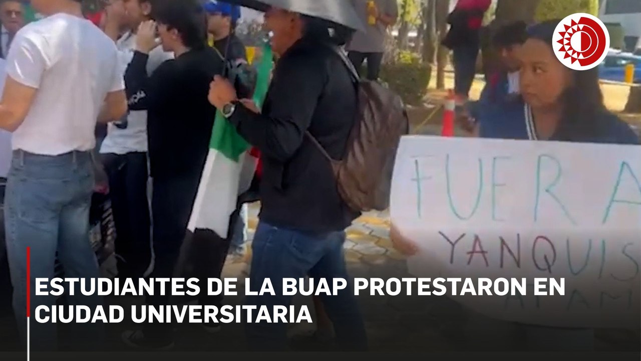 Estudiantes de la BUAP protestan por presencia de diplomática de EU en Ciudad Universitaria