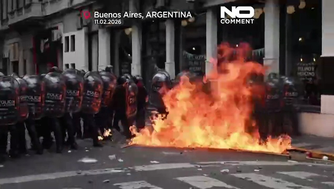Argentina: confrontos junto ao Congresso por reforma laboral de Milei