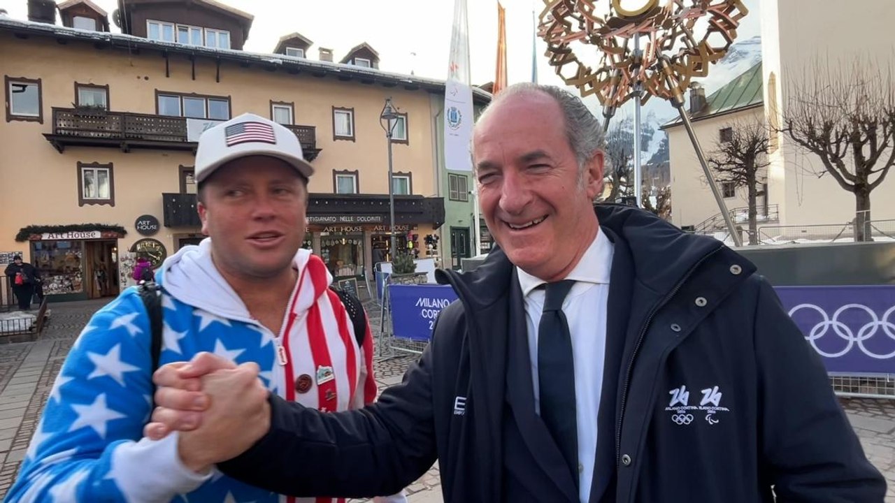 Zaia «l'americano» difende Milano Cortina 2026: «Siamo stati bravissimi, abbattuti per il bob 856 alberi ma ne abbiamo piantati 10mila»