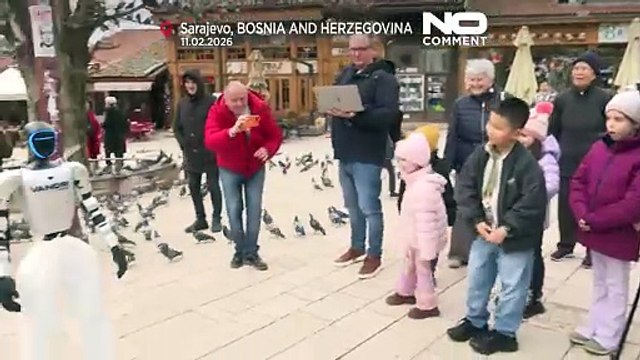 بوسنی از اولین ربات انسان‌نمای خود در خیابان‌های سارایوو رونمایی کرد