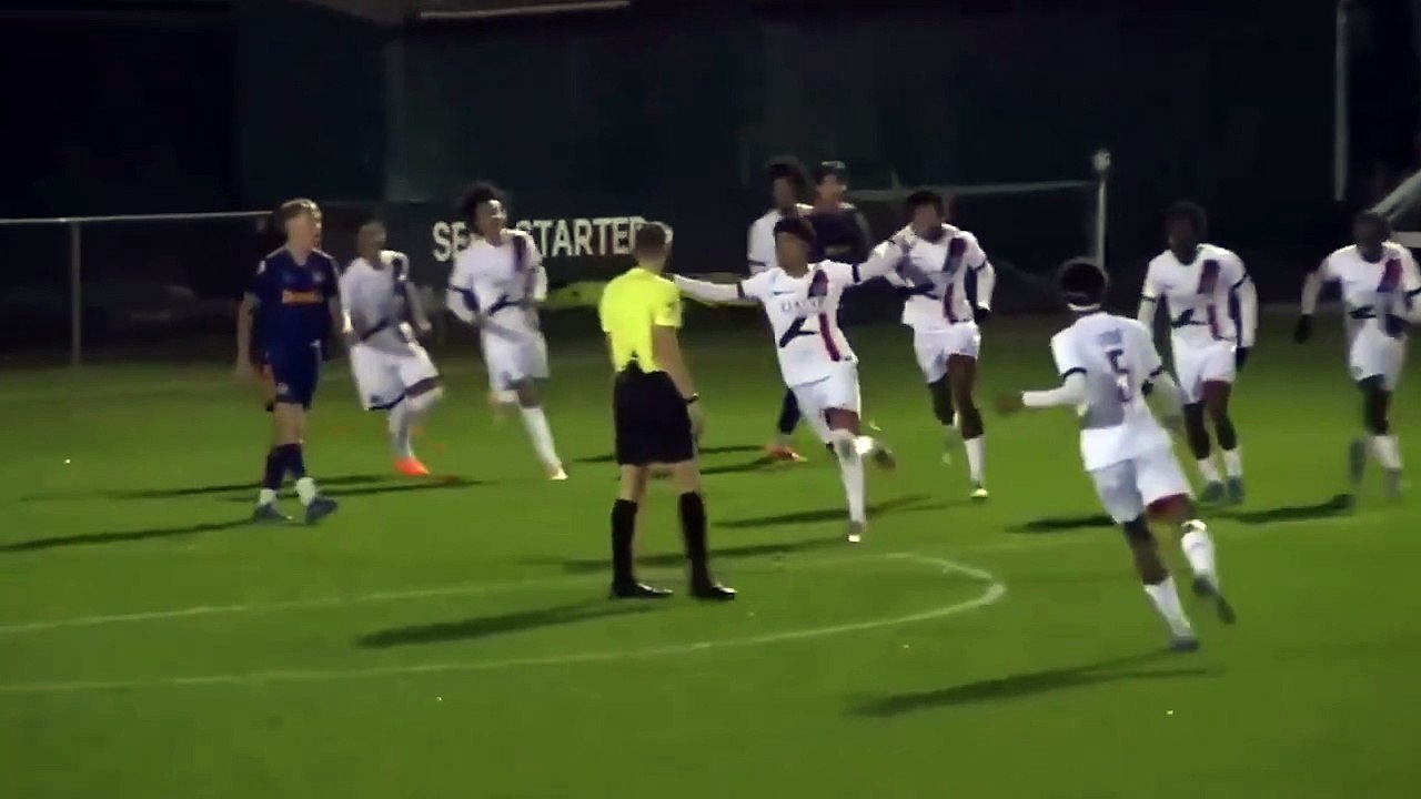 Le crack Khalil Ayari fait déjà tourner toutes les têtes au PSG