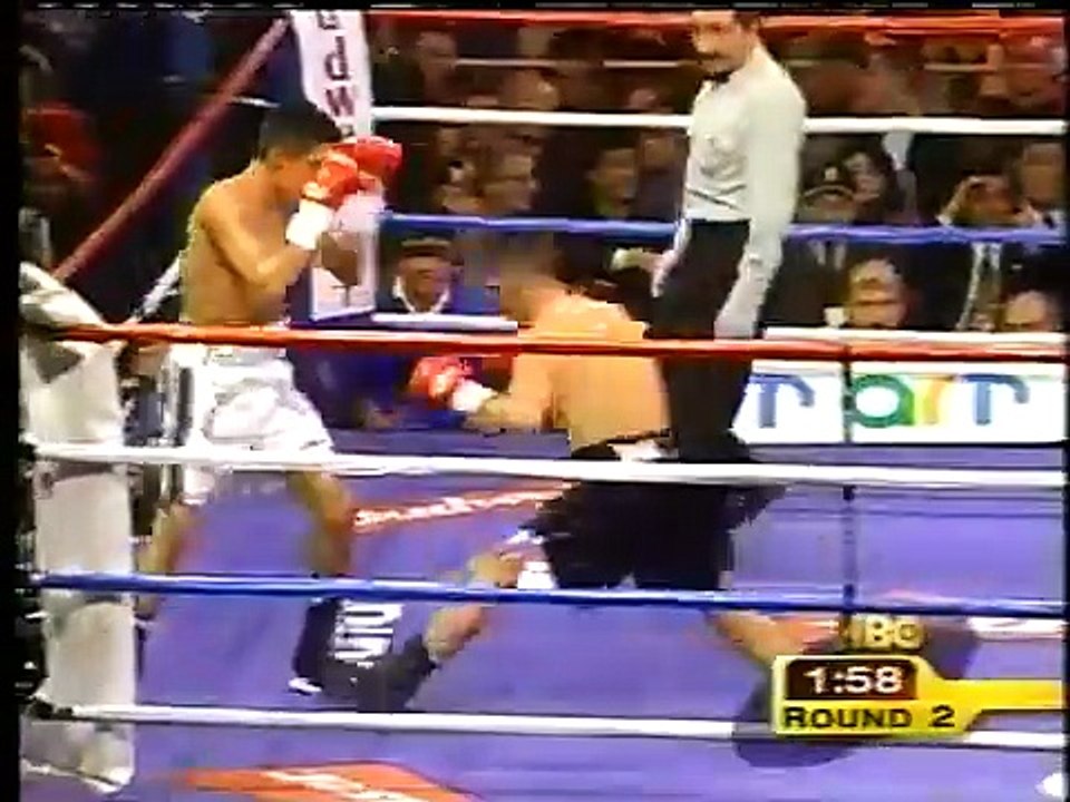 Erik Morales vs Wayne McCullough - HBO 10-22-99