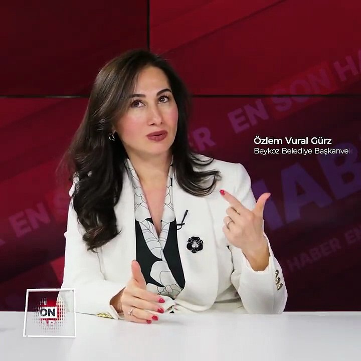 AKP'ye geçen Beykoz Belediye Başkanvekili Özlem Vural Gürzel:  "Külliye'ye gideceğim gece hiç uyuyamadım.''