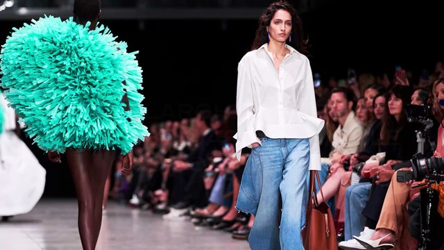 Jeans larghi: come abbinarli con stile (e comfort)