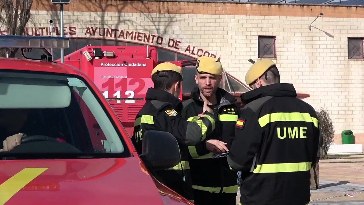 Operativo de la UME en una granja cercada por el río