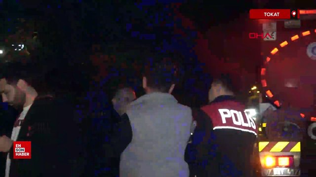 Antalya'da bir kişi tartıştığı kız arkadaşının ve annesinin aracını ateşe verdi