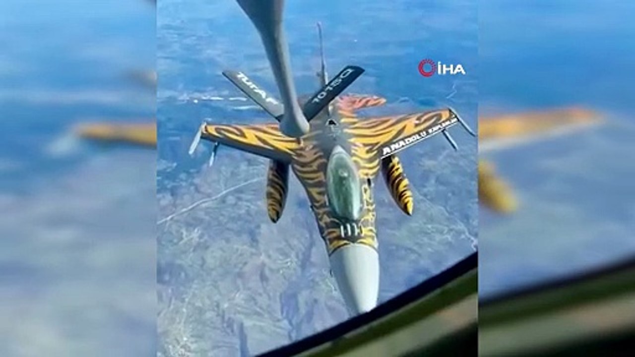 NATO Shares Image of Turkish F-16 Refueling Over Romania
