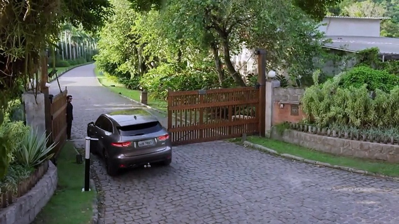 07. Amor Sin Igual (Amor Sem Igual), en español