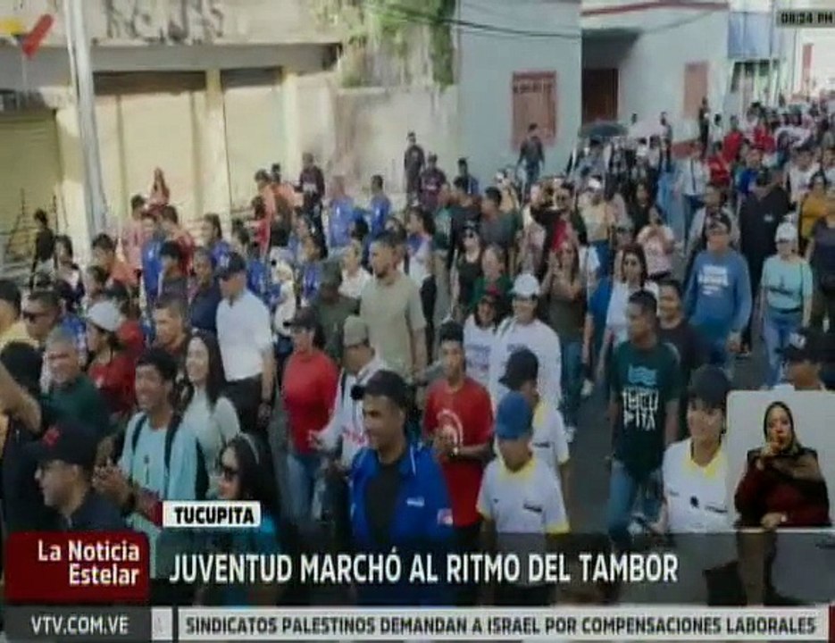 Jóvenes deltanos marcharon en celebración del Día de la Juventud