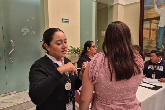 Refuerzan campaña de vacunación contra el sarampión en Tabasco, ¿cuántos casos hay activos?