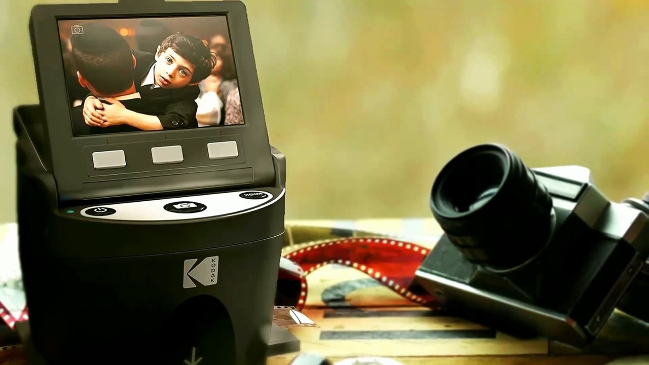 KODAK SCANZA Review | Digital Slide & Photo Scanner Best for Preserving Old Memories