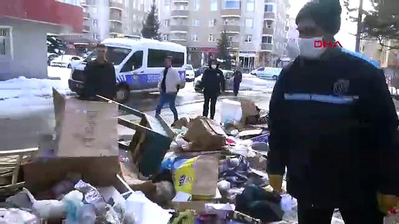 Yaşlı vatandaşın evinden yükselen kötü kokular mide bulandıran gerçeği ortaya çıkardı