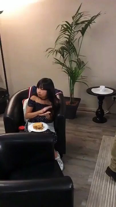 2017 – Johnny Hallyday – Dîner backstage avec Les Vieilles Canailles à AccorHotels Arena (24 juin)