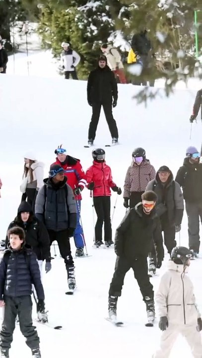 Laeticia Hallyday et Serge Varsano profitent d'un séjour à Courchevel.