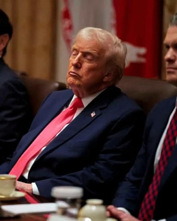 🚨 🇺🇸 Une séquence devenue virale, des millions de vues et Washington s’agite. L’image d’un instant relance un débat brûlant sur la santé présidentielle et la transparence au sommet du pouvoir. 👀👉 Ce que révèle vraiment cette polémique.