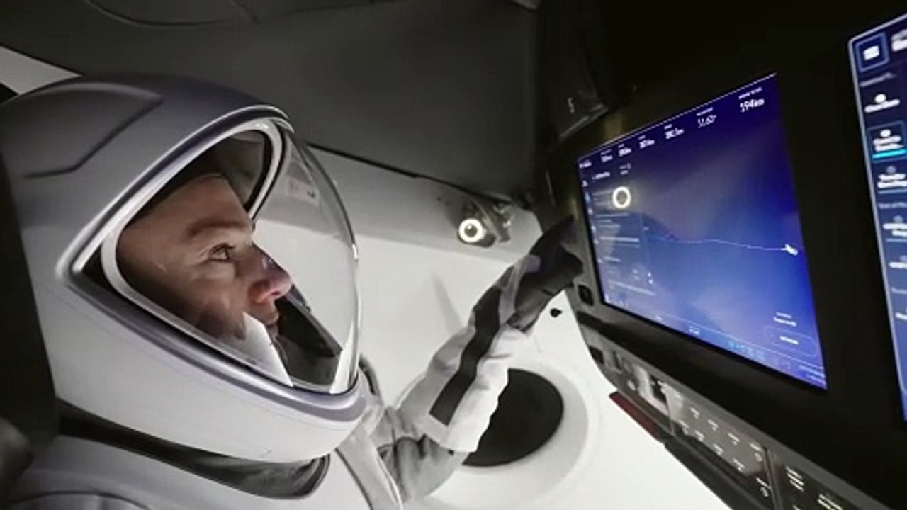 Despega el Falcon 9 con la nave Dragon que llevará a  Sophie Adenot a la Estación Espacial