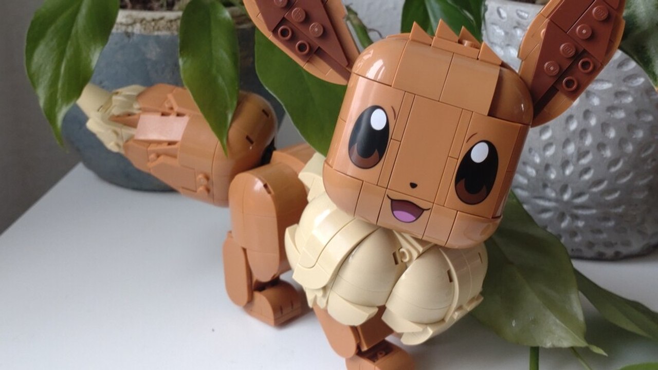 Wir haben das LEGO-Evoli gebaut und stellen euch das neue Pokémon-Set vor