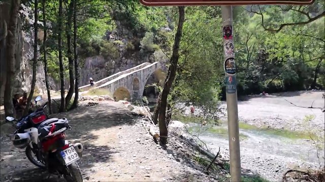 Το πέτρινο γεφύρι Πορτίτσας