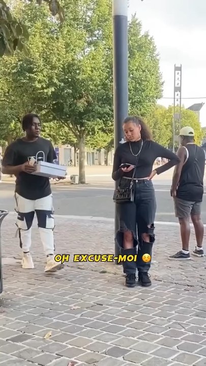 Son grand frère voulait me démarrer