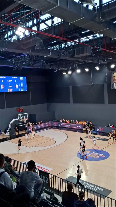 İlk Çeyrek Sonucu - Beşiktaş 20-21 Galatasaray - Basketbol Gençler Ligi Kızlar 7. Hafta