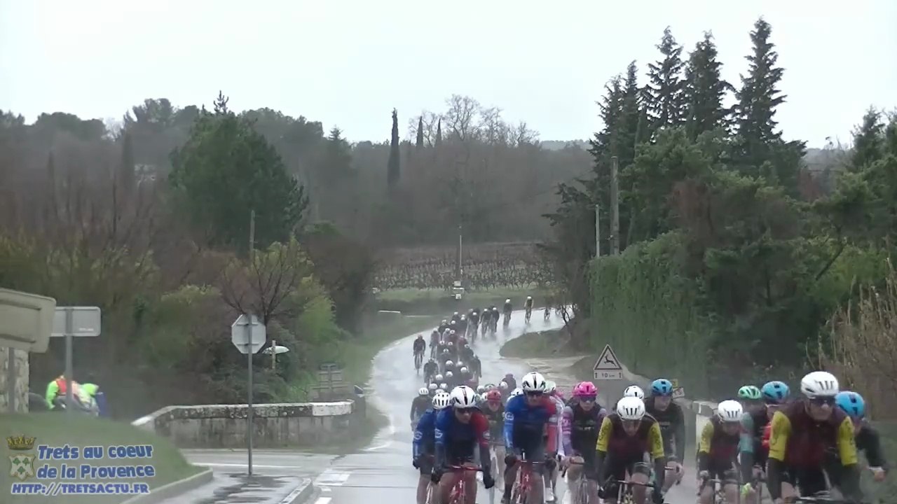 Passage du tour La PROVENCE à TRETS ET PEYNIER 13FEV2026
