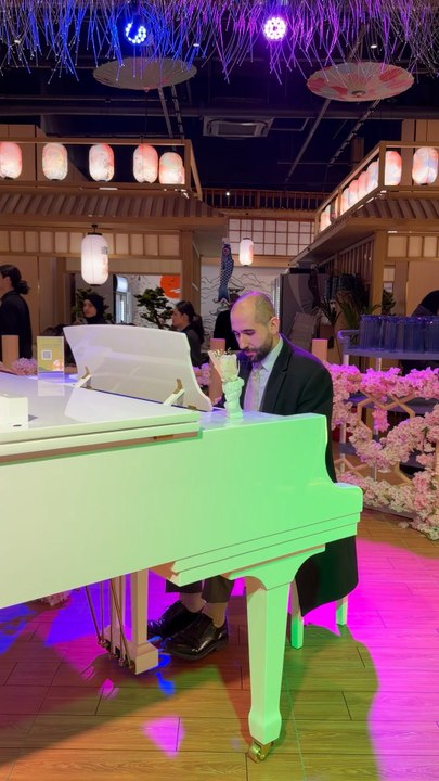 Piano make guys handsome ❤️