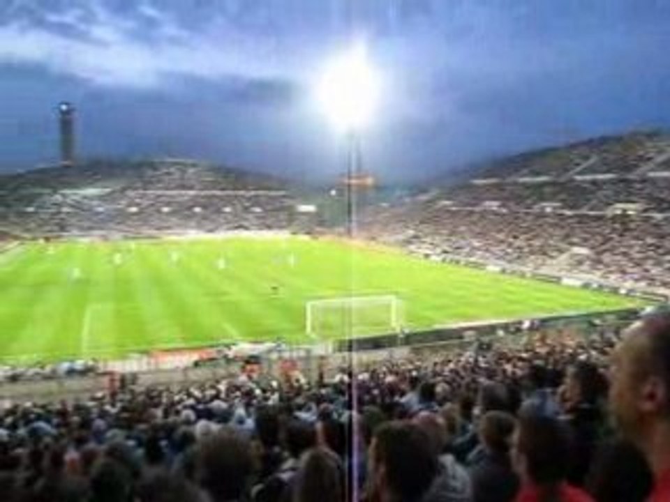 Les supporters qui sifflent ...