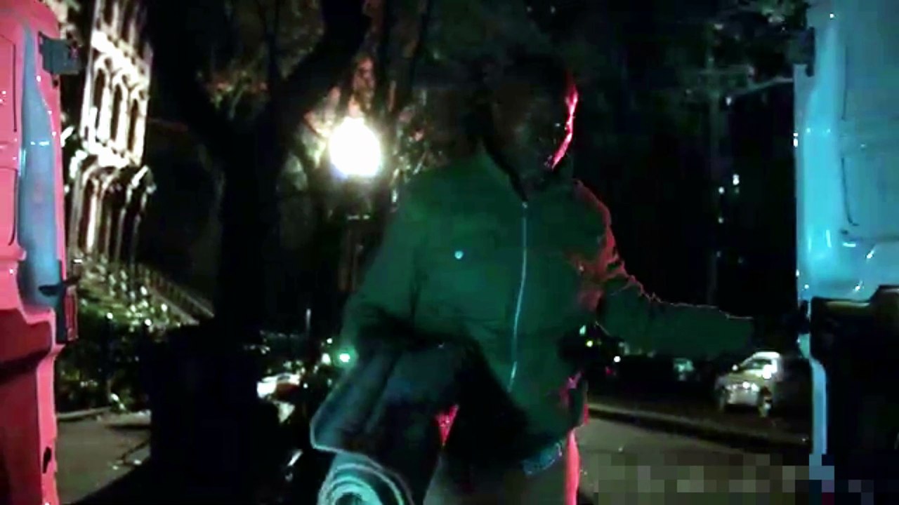 Woman Tries to Scam a Rich Surgeon Unaware He is Playing God, movie recaps