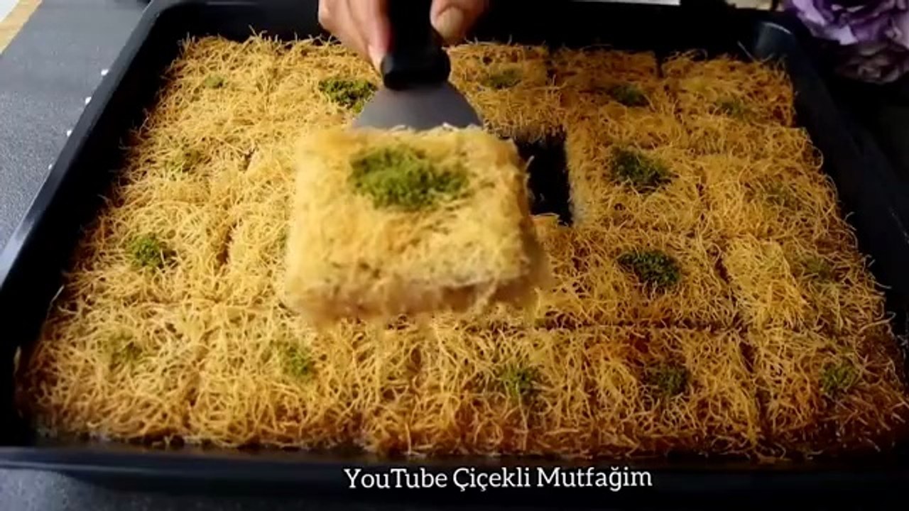 😍TEPSİDE KADAYIF TATLISINI BU YÖNTEMLE YAPIN ÇITIR ÇITIR OLACAK ASLA HAMUR OLMAYACAK.PRATİK VE KOLAY