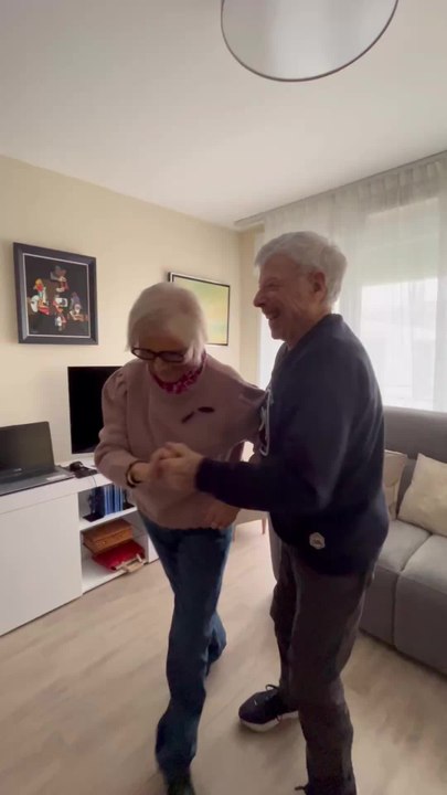 "L'essentiel c'est d'être ensemble", à 79 et 90 ans, Danielle et Claude ont retrouvé l'amour dans leur résidence sénior.