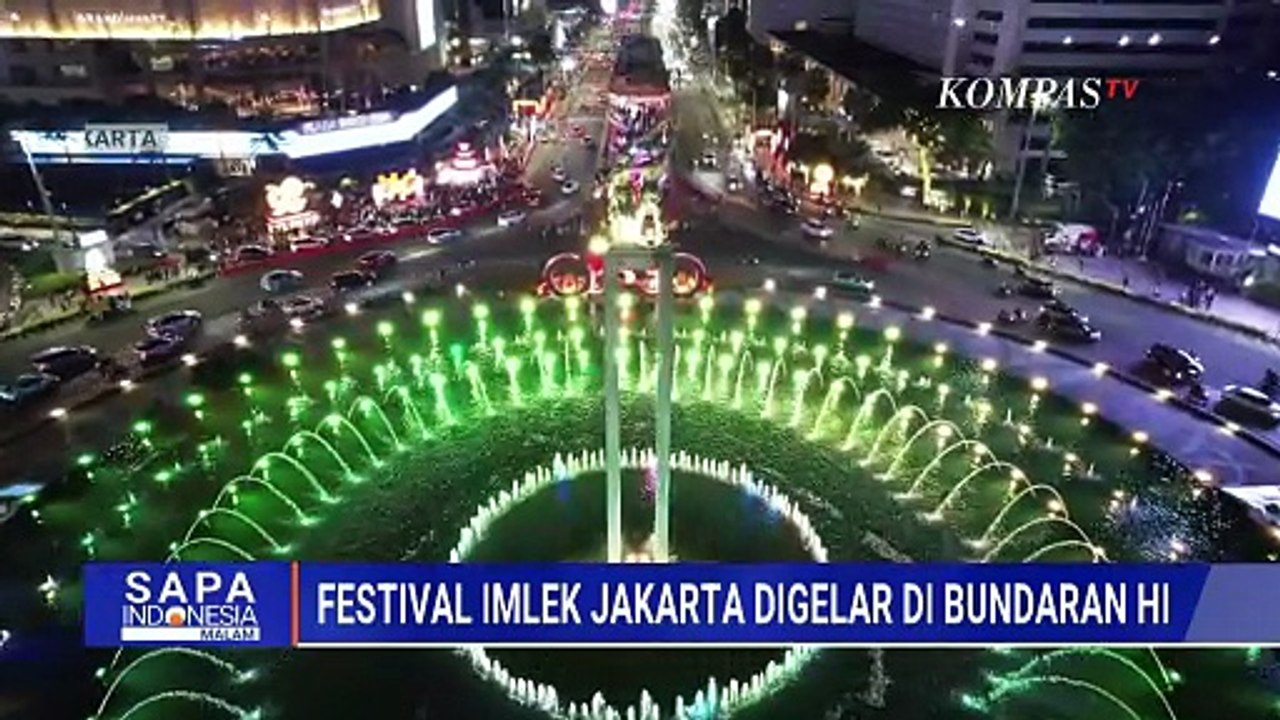 Meriah! Suasana Festival Imlek Jakarta 2026 di Kawasan Bundaran HI, Warga Asyik Ambil Foto