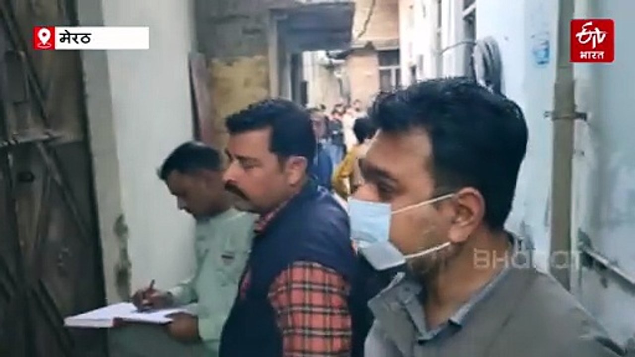 मेरठ में चाकू से भाई के गले पर किये ताबड़तोड़ वार, खून से लथपथ लाश के पास बैठा रहा आरोपी