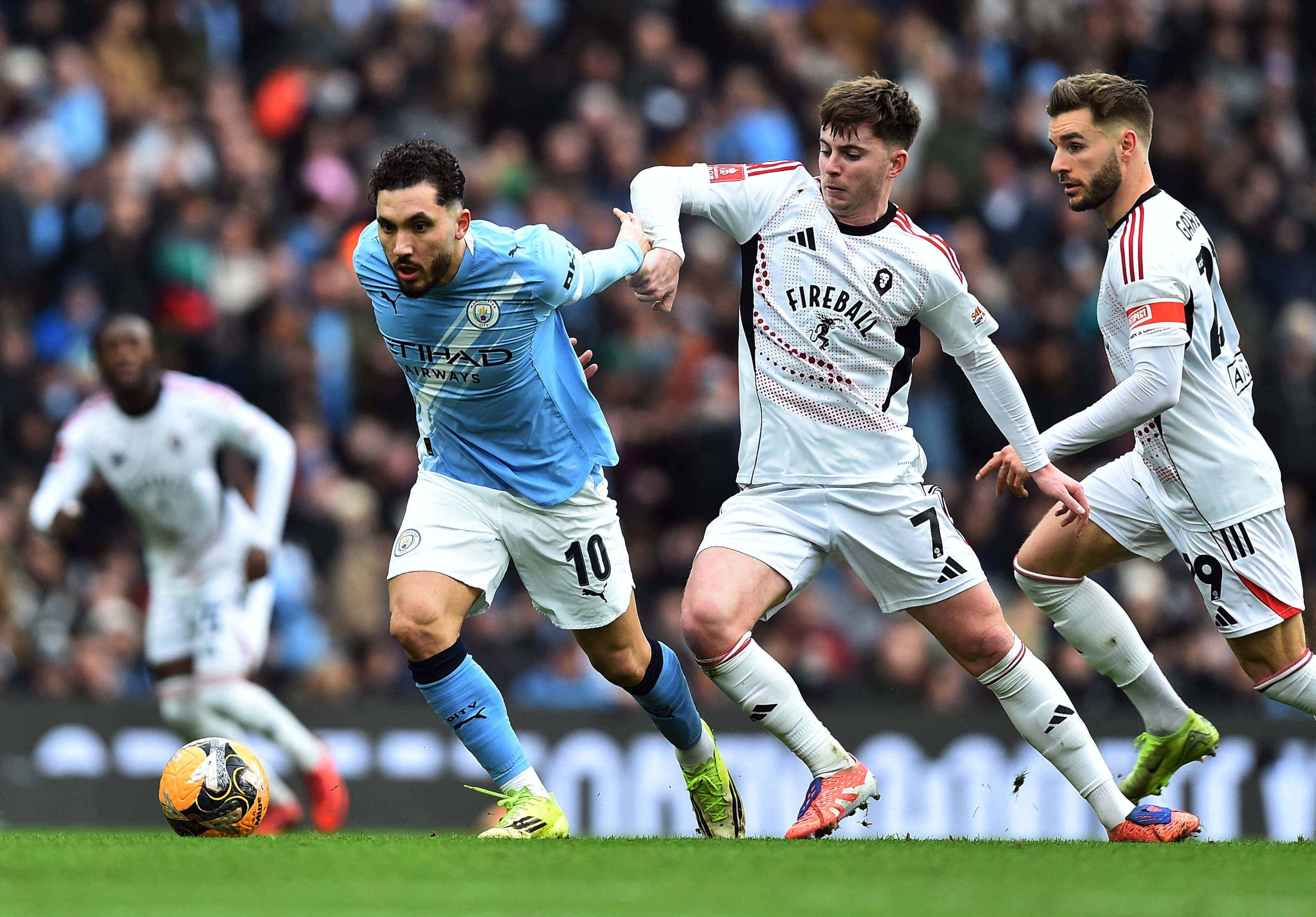 FA Cup : Sans forcer, Manchester City se qualifie en huitièmes aux dépens de Salford