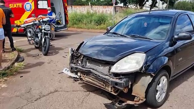 Mulher sofre fratura aberta na perna em acidente de trânsito no Santa Cruz