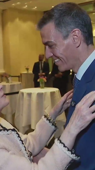 Pedro Sánchez and Hillary Clinton’s Viral Greeting Stuns the Internet at Munich Security Conference