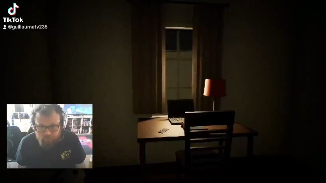 ma grand-mère me surveille