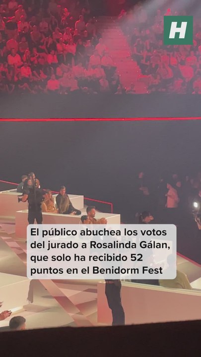 El público abuchea los votos del jurado a Rosalinda Gálan, que solo ha recibido 52 puntos en el #BenidormFest2026