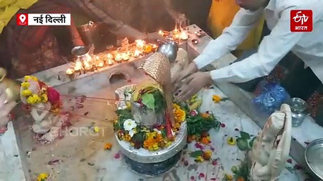 महाशिवरात्रि पर दिल्ली में शिव मंदिरों में उमड़ी भक्तों की भीड़, शिवालयों में गूंजा 'हर-हर महादेव