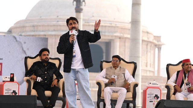 हंसते हंसते कट जाएं रास्ते: आजतक के मंच से खूब लगे ठहाके जब कॉमेडियंस ने की नेताओं की 'एक्टिंग'