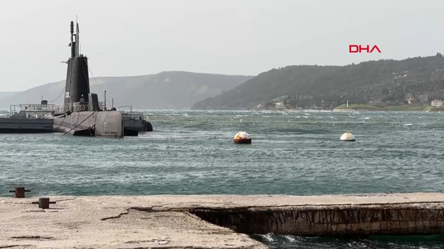 Çanakkale Boğazı fırtına nedeniyle çift yönlü ulaşıma kapatıldı