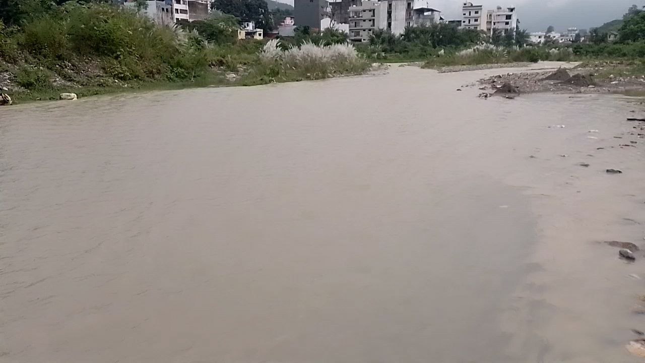 Rispana River before and after cloudburst