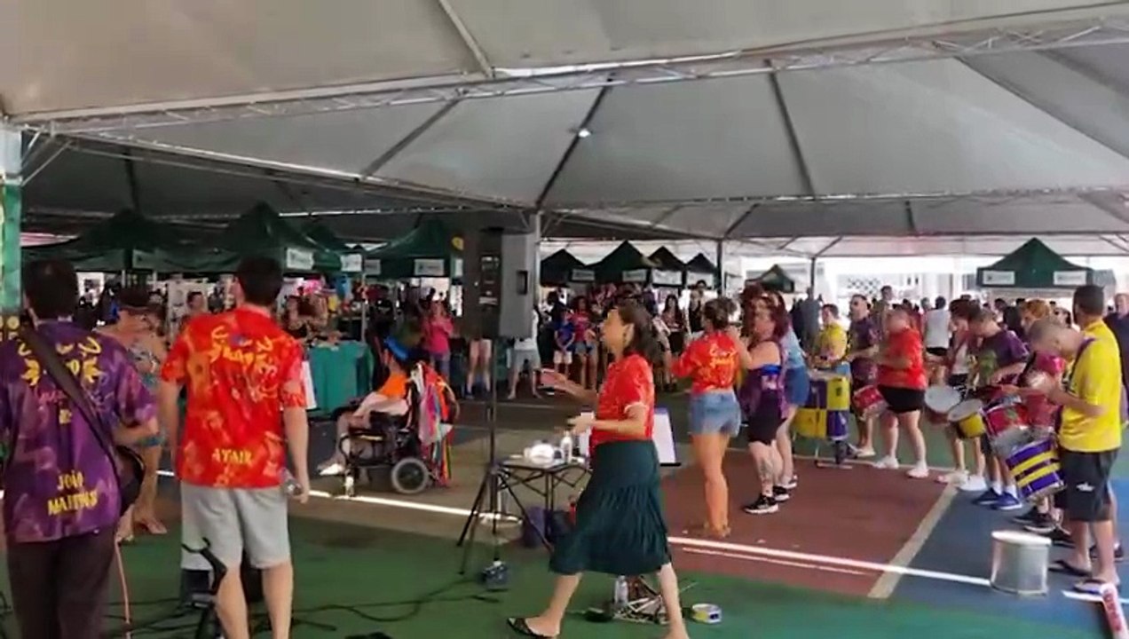 Domingo de folia: Feira do Teatro com blocos, arte e atrações culturais gratuitas