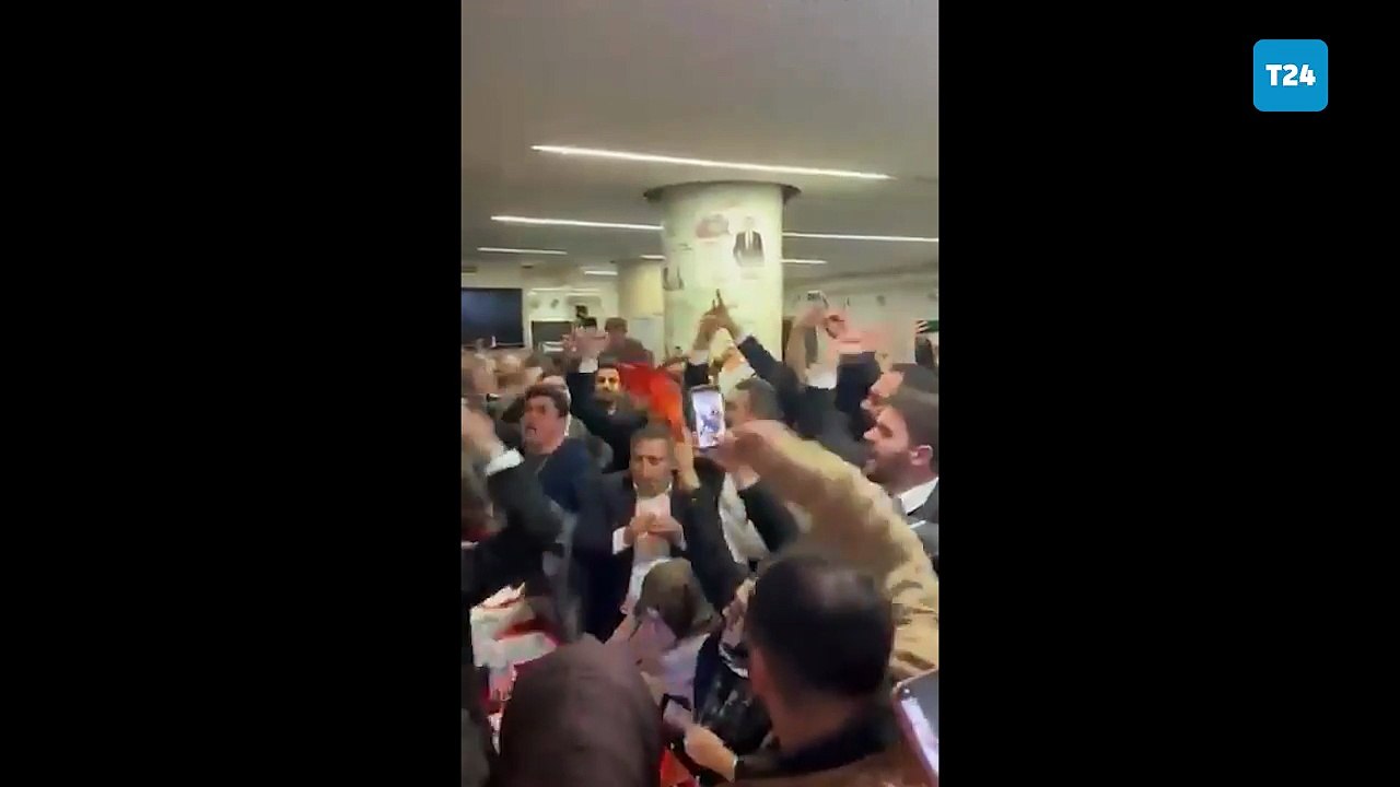 İstanbul Mühendisler Odası'nda seçimleri AKP’li Mustafa Keleş kazandı: Seçim sonuçlarının duyurulmasının ardından salonda tekbir getirildi